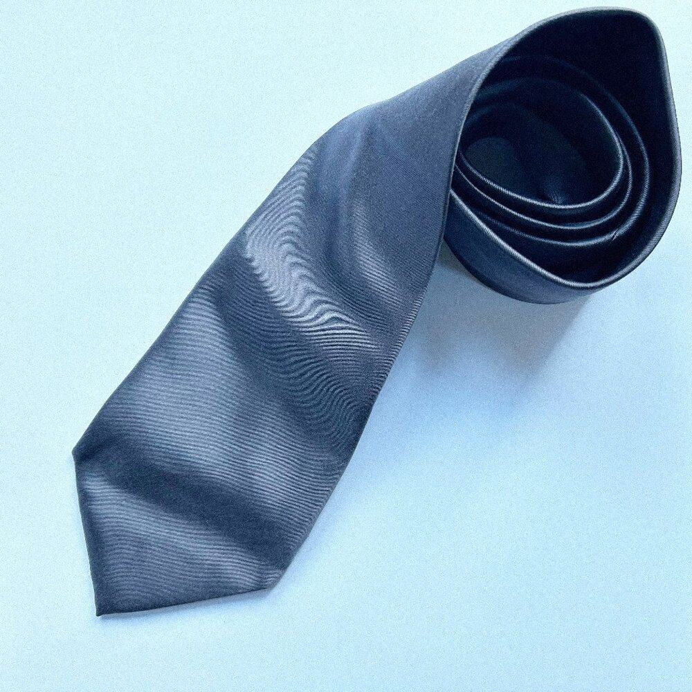 Geoffrey Beene silk tie (2000's)